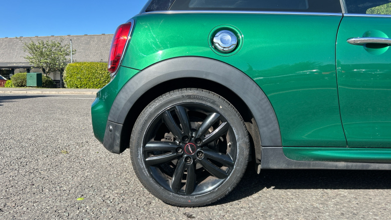 MINI Hatchback 2.0 Cooper S Sport II 3dr Petrol Hatchback